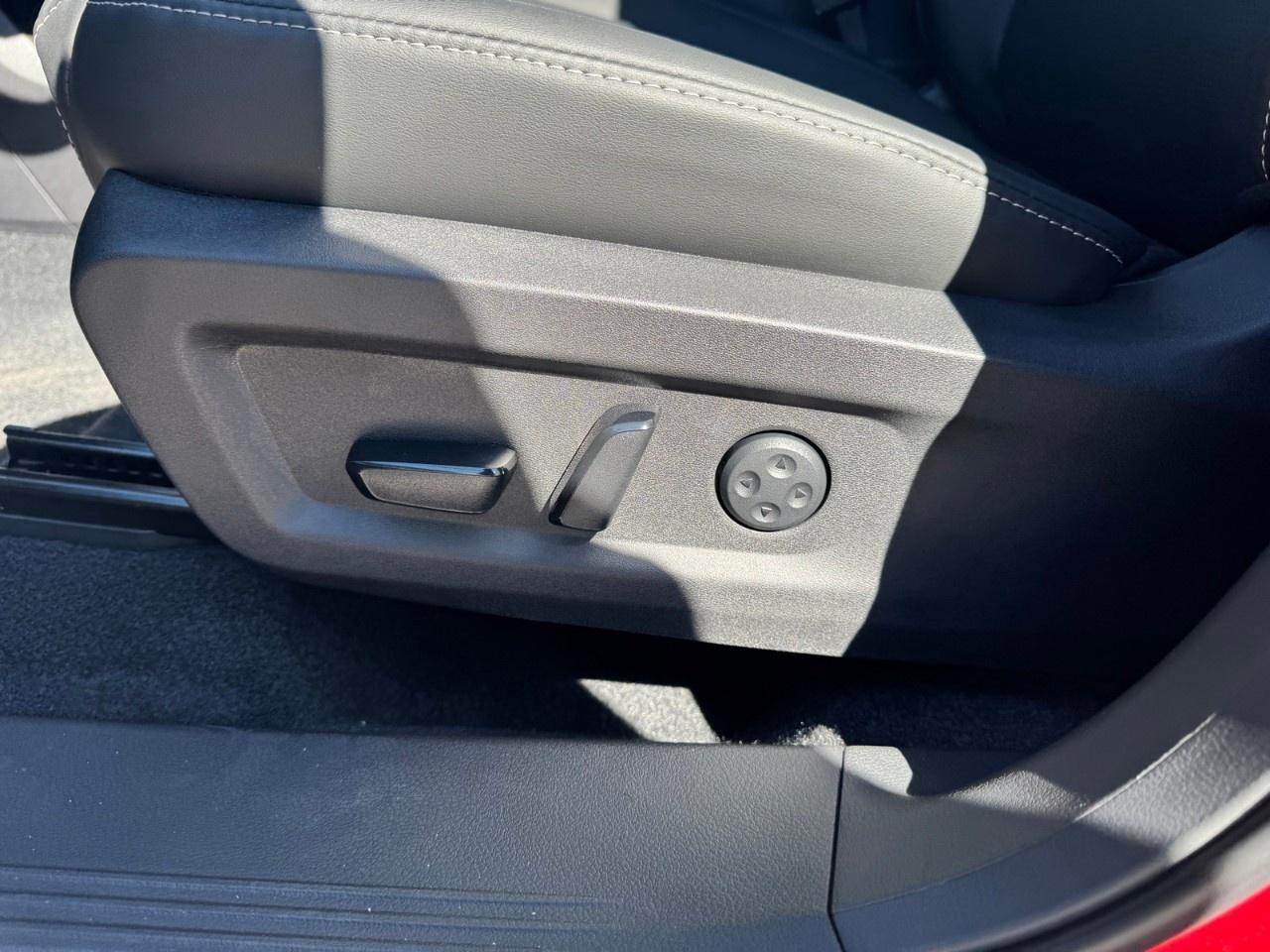 2027 Nissan Murano Platinum AWD Photo
