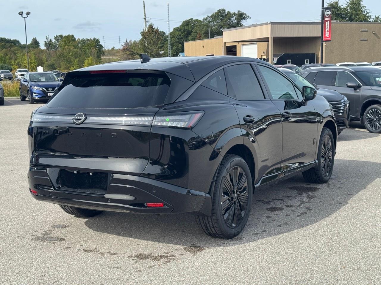 2027 Nissan Murano Dark Armor AWD Photo