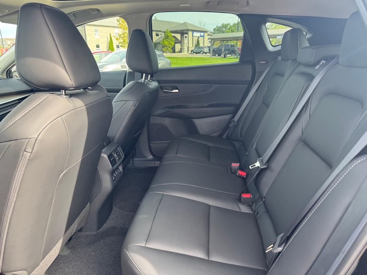2027 Nissan Murano Dark Armor AWD Photo