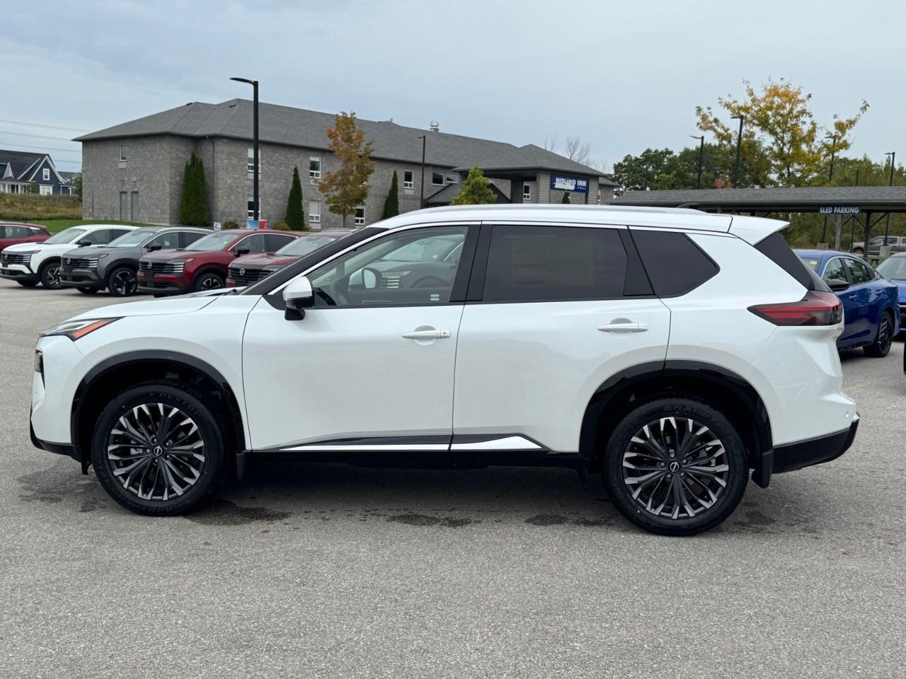 2026 Nissan Rogue AWD Platinum Photo