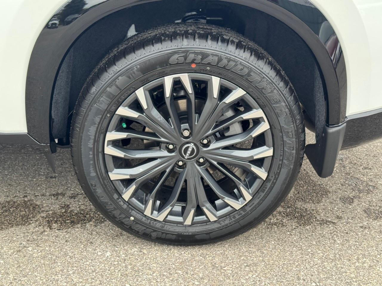2026 Nissan Rogue AWD Platinum Photo