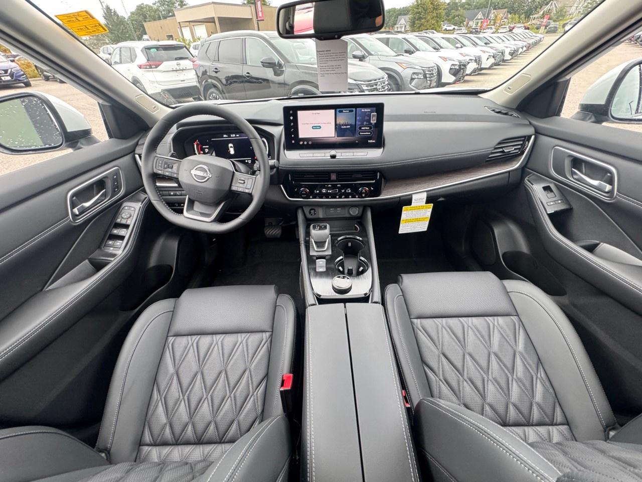 2026 Nissan Rogue AWD Platinum Photo