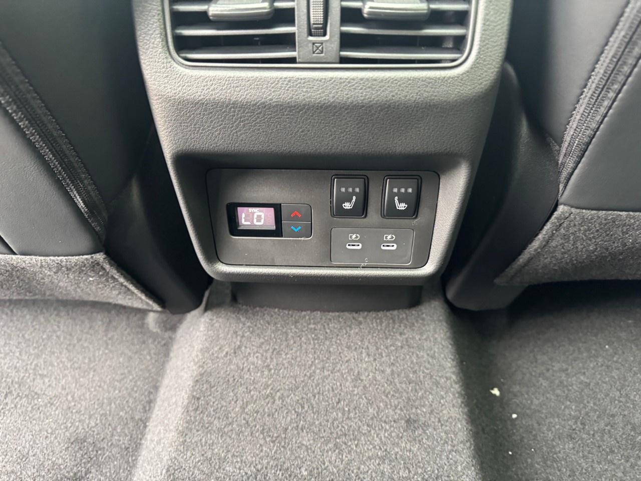 2026 Nissan Rogue AWD Platinum Photo
