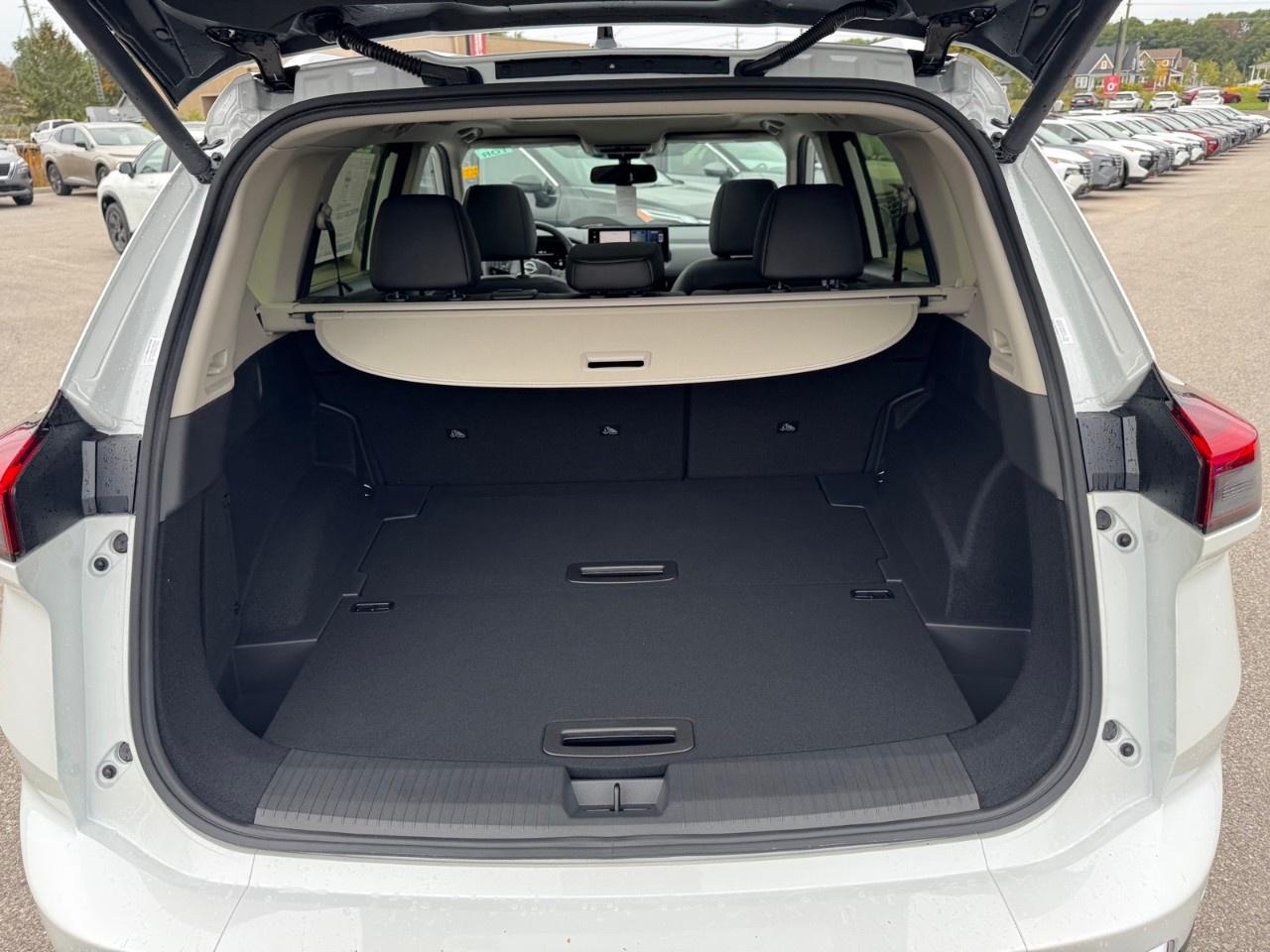 2026 Nissan Rogue AWD Platinum Photo