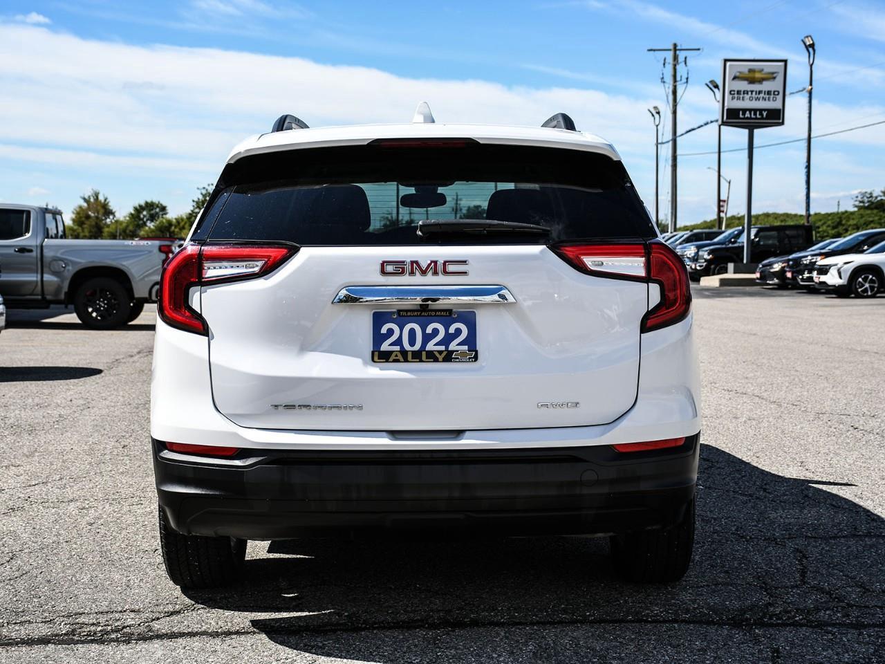 2022 GMC Terrain SLE Photo4