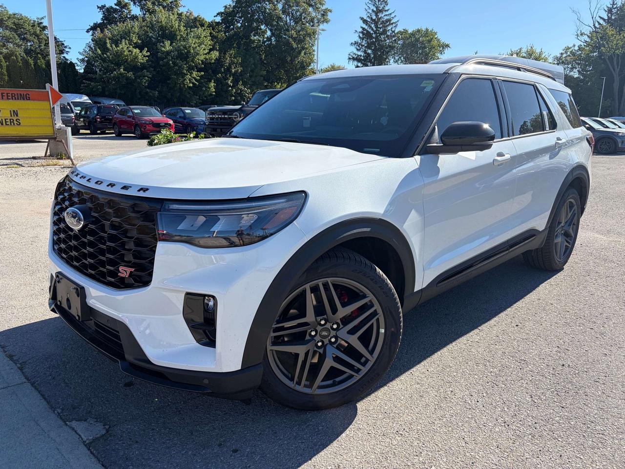 2026 Ford Explorer ST 4WD Photo0