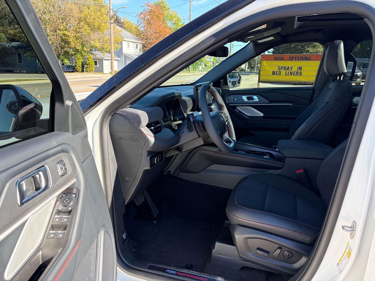 2026 Ford Explorer ST 4WD Photo