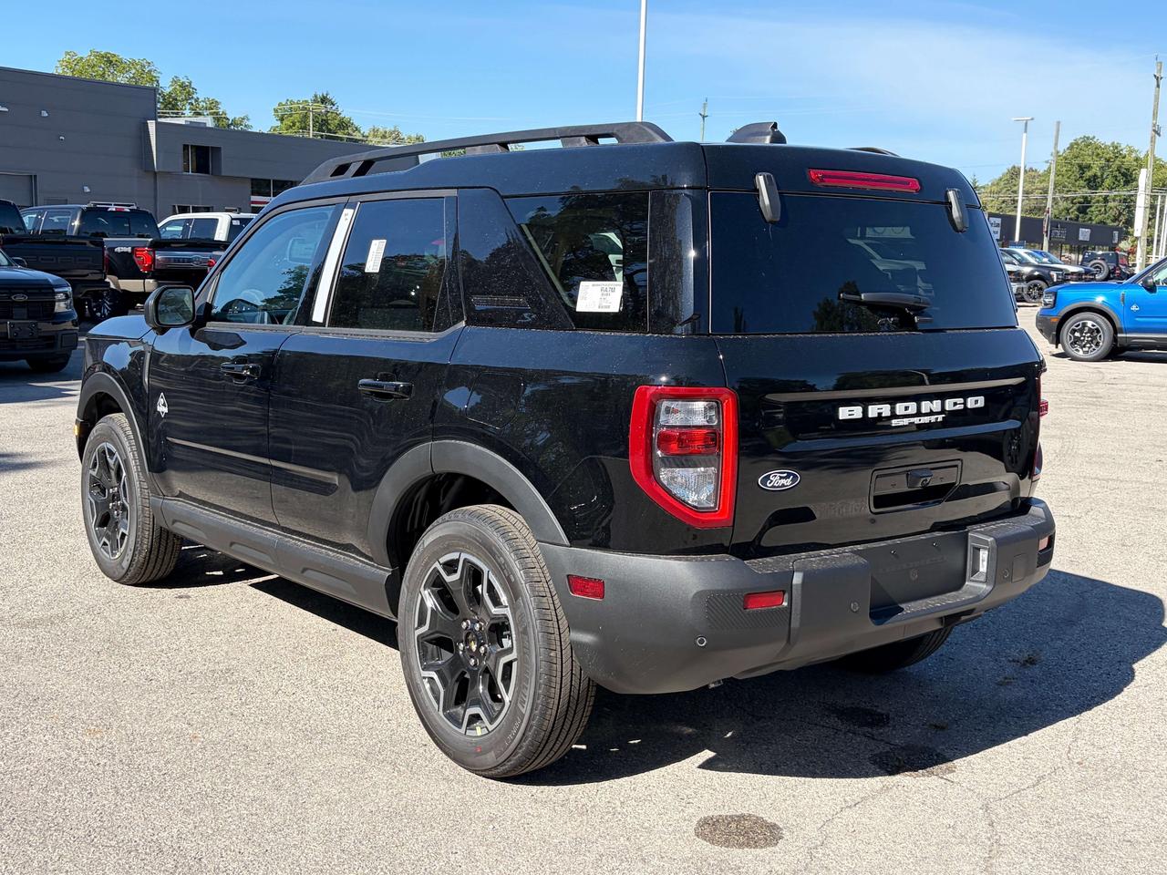2026 Ford Bronco Sport OUTER BANKS 4x4 300A Photo3