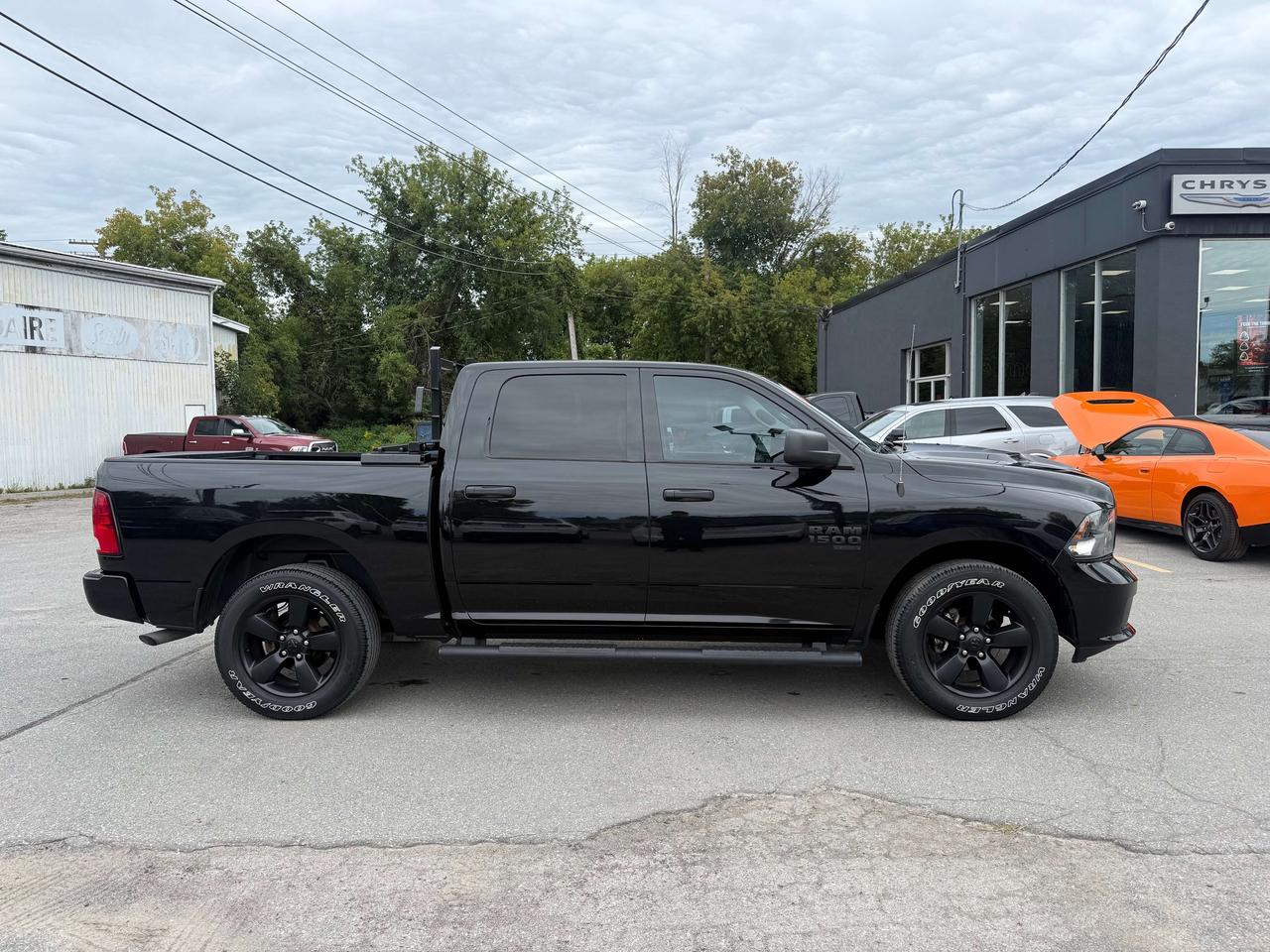 2022 RAM 1500 Express Crew - Sub Zero! Photo