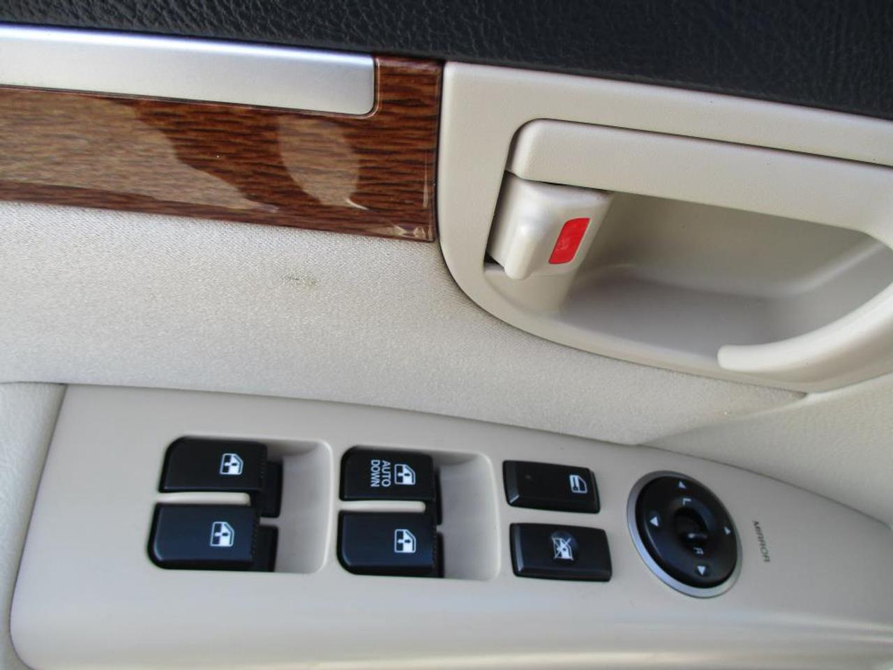 2008 Hyundai Santa Fe GL AWD - Photo #10