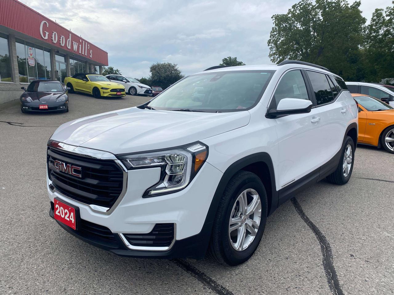 2024 GMC Terrain SLE, BALANCE OF FACTORY WARRANTY, HEATED SEATS! - Photo #4