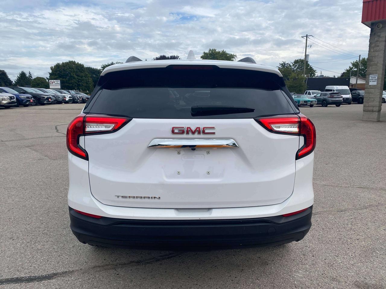 2024 GMC Terrain SLE, BALANCE OF FACTORY WARRANTY, HEATED SEATS! - Photo #7