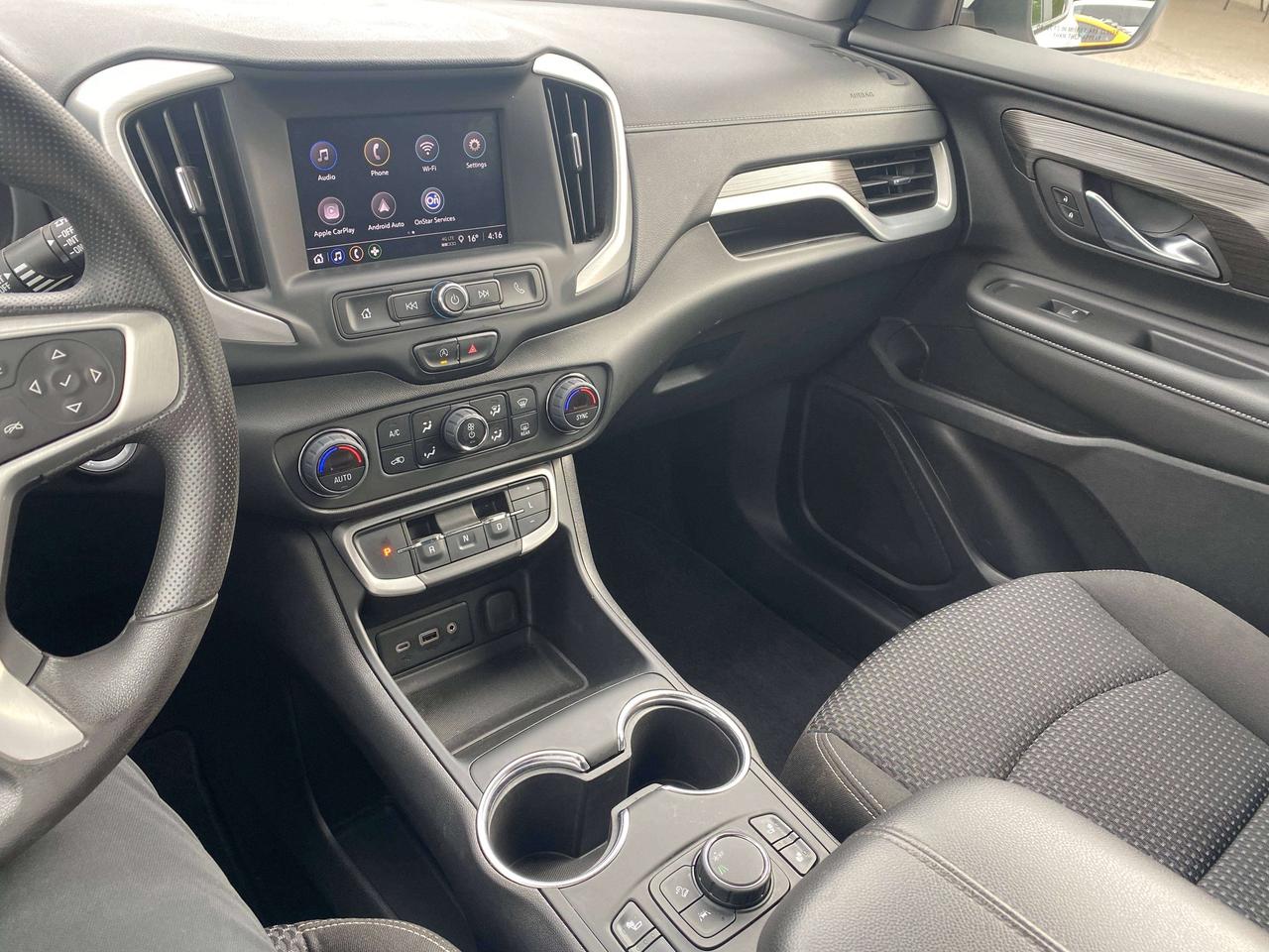 2024 GMC Terrain SLE, BALANCE OF FACTORY WARRANTY, HEATED SEATS! - Photo #18