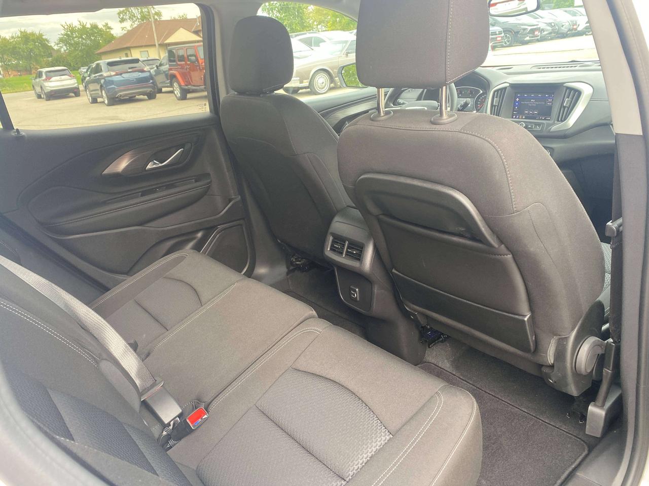 2024 GMC Terrain SLE, BALANCE OF FACTORY WARRANTY, HEATED SEATS! - Photo #25