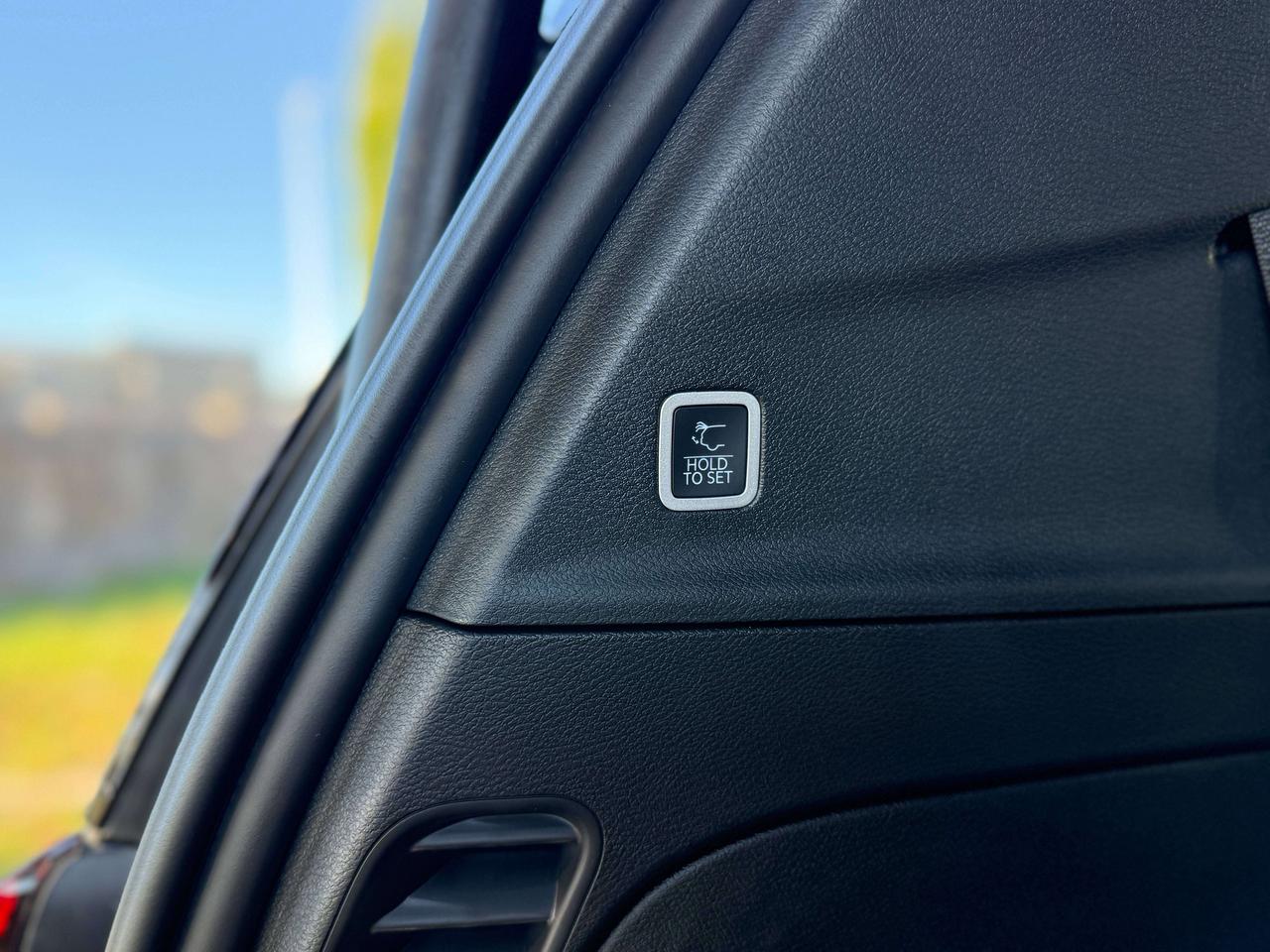 2027 Chrysler Pacifica Select AWD Photo