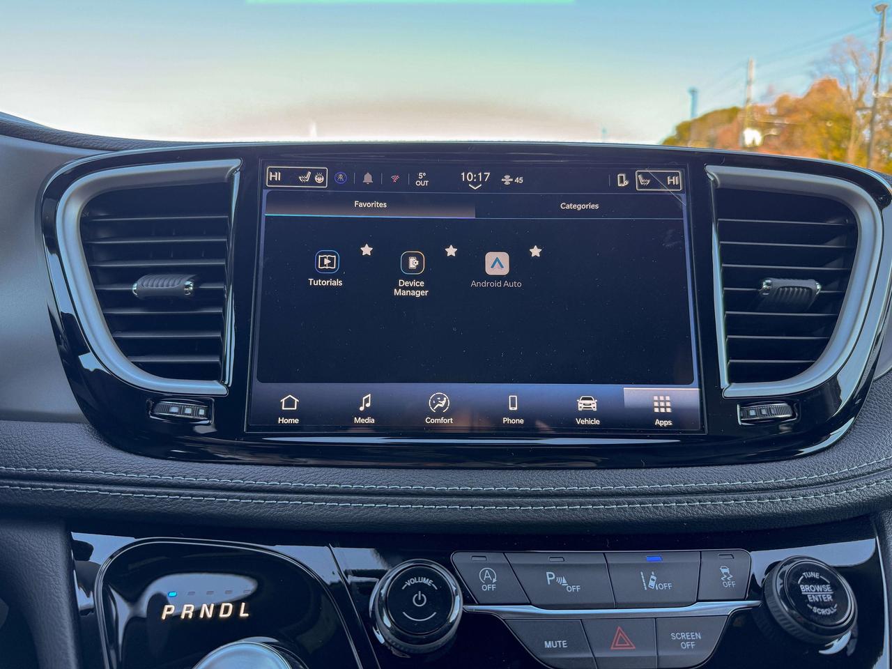 2027 Chrysler Pacifica Select AWD Photo