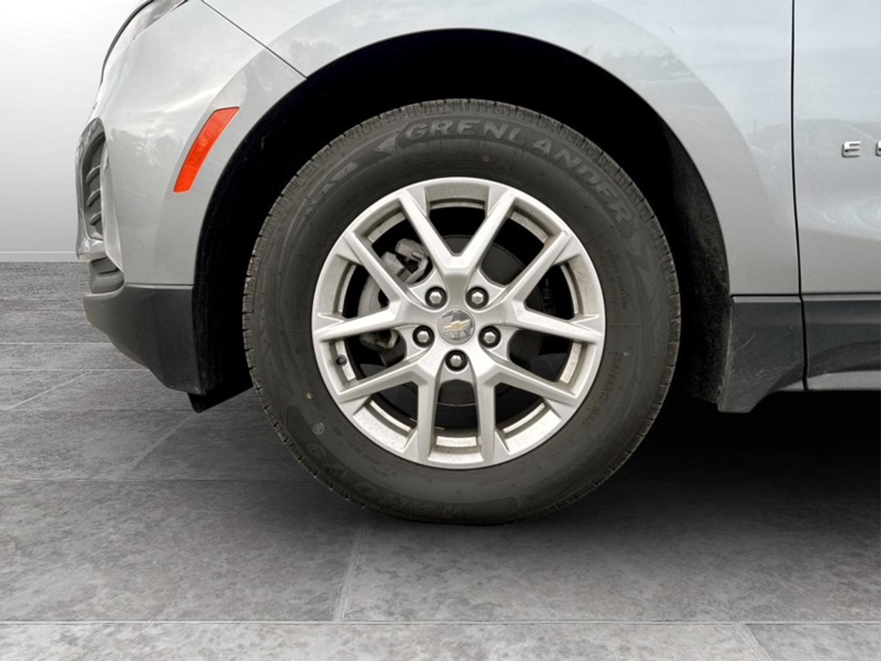 2024 Chevrolet Equinox LT  **CLEAN CARFAX** Photo