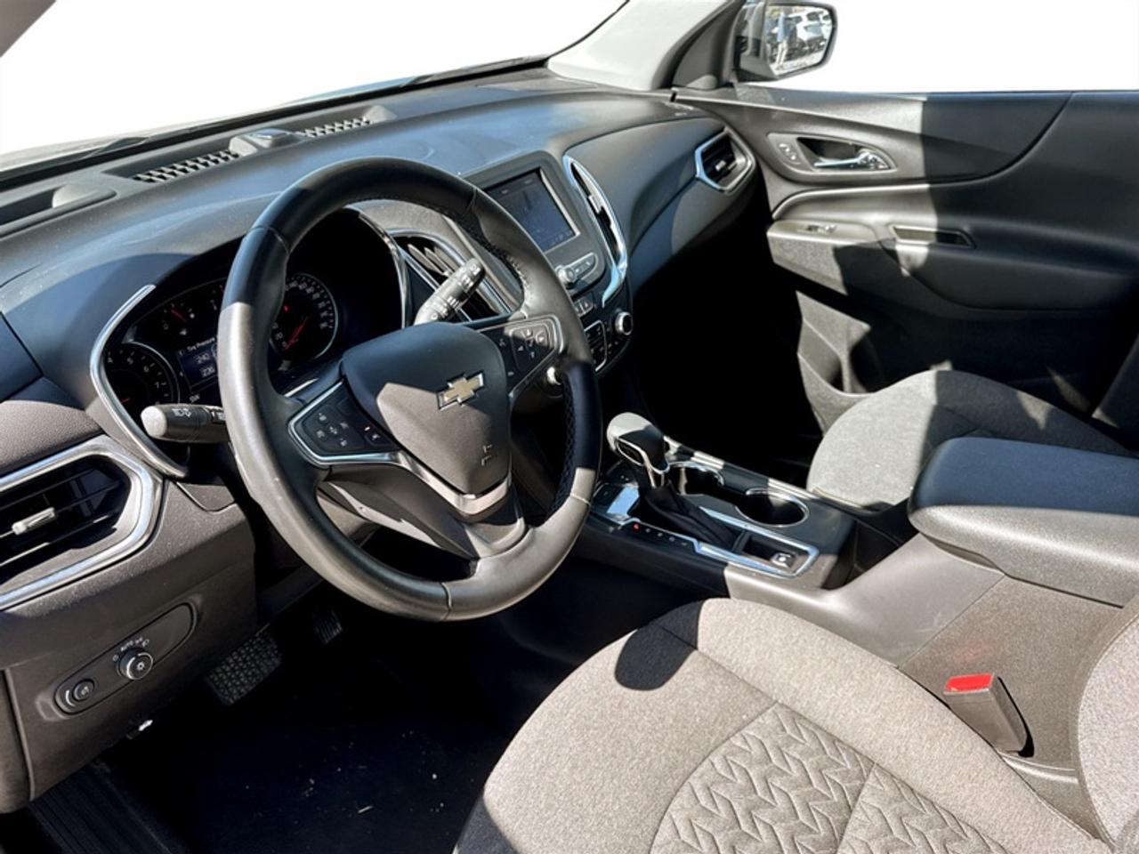 2024 Chevrolet Equinox LT  **CLEAN CARFAX** Photo