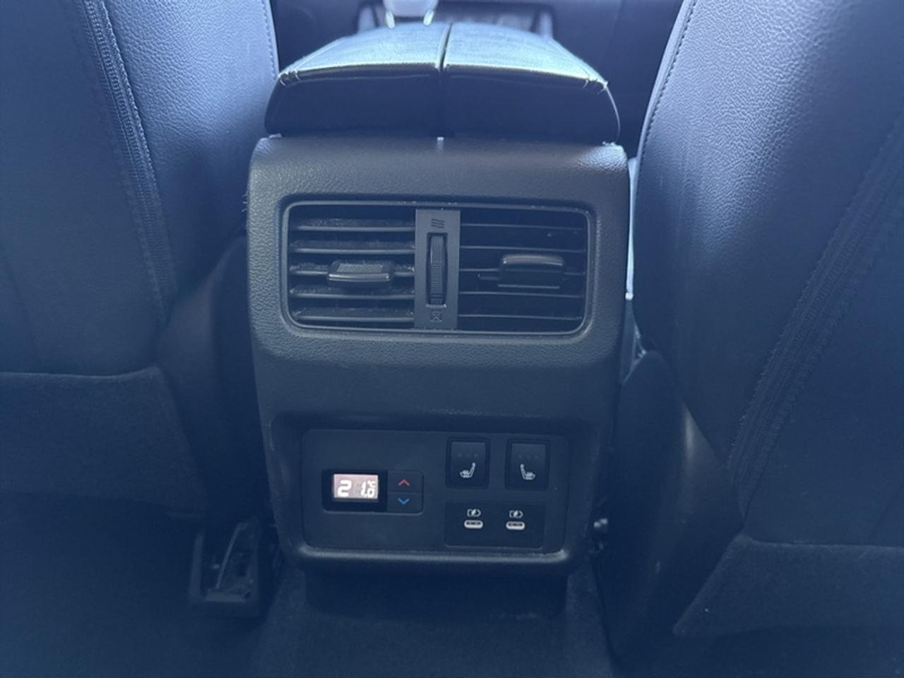 2024 Nissan Rogue SL  **CLEAN CARFAX** Photo