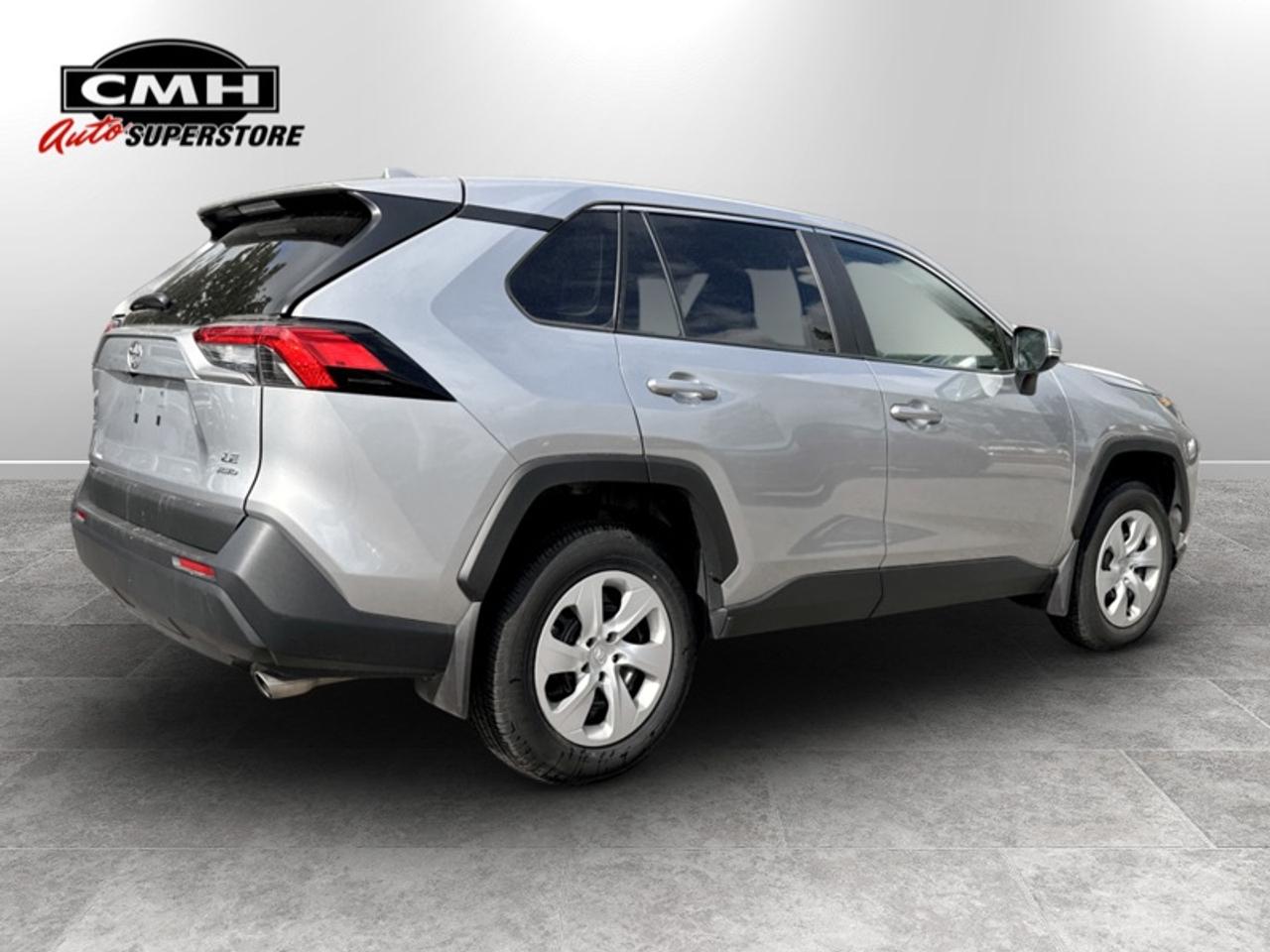 2024 Toyota RAV4 LE Photo