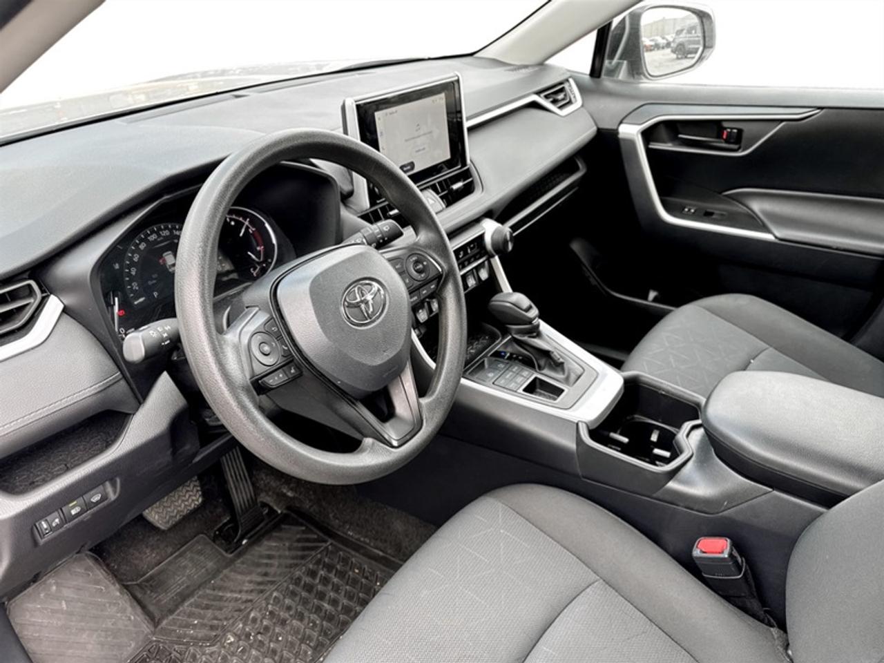 2024 Toyota RAV4 LE Photo
