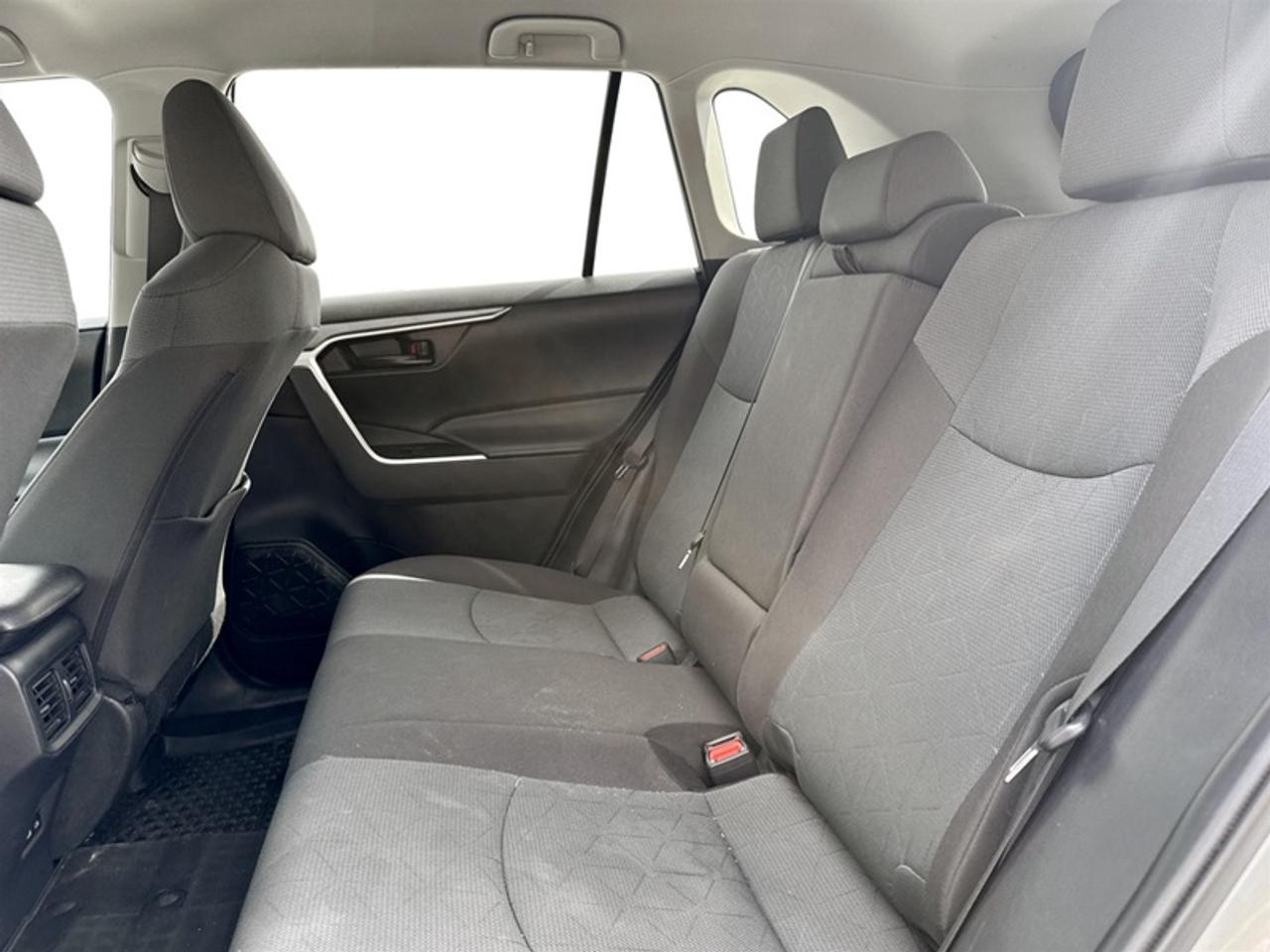 2024 Toyota RAV4 LE Photo