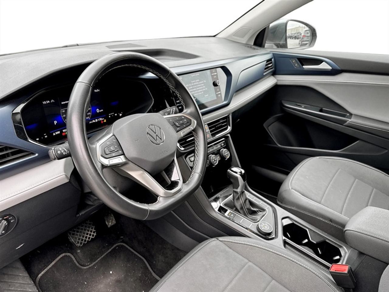 2024 Volkswagen Taos Comfortline  **CLEAN CARFAX** Photo