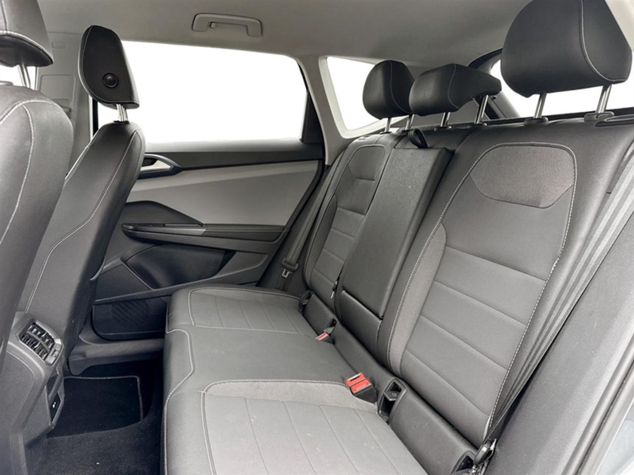 2024 Volkswagen Taos Comfortline  **CLEAN CARFAX** Photo