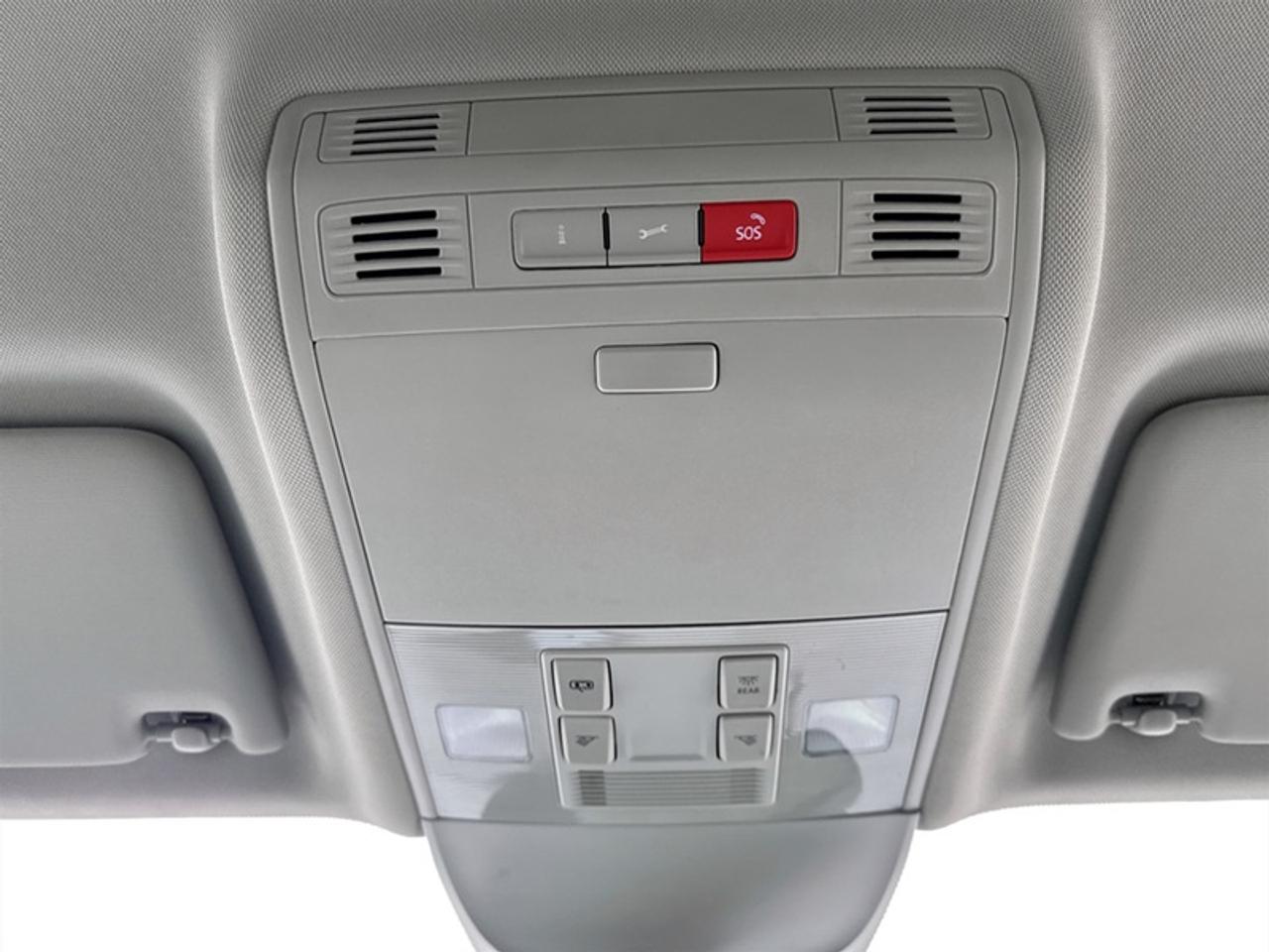 2024 Volkswagen Taos Comfortline  **CLEAN CARFAX** Photo