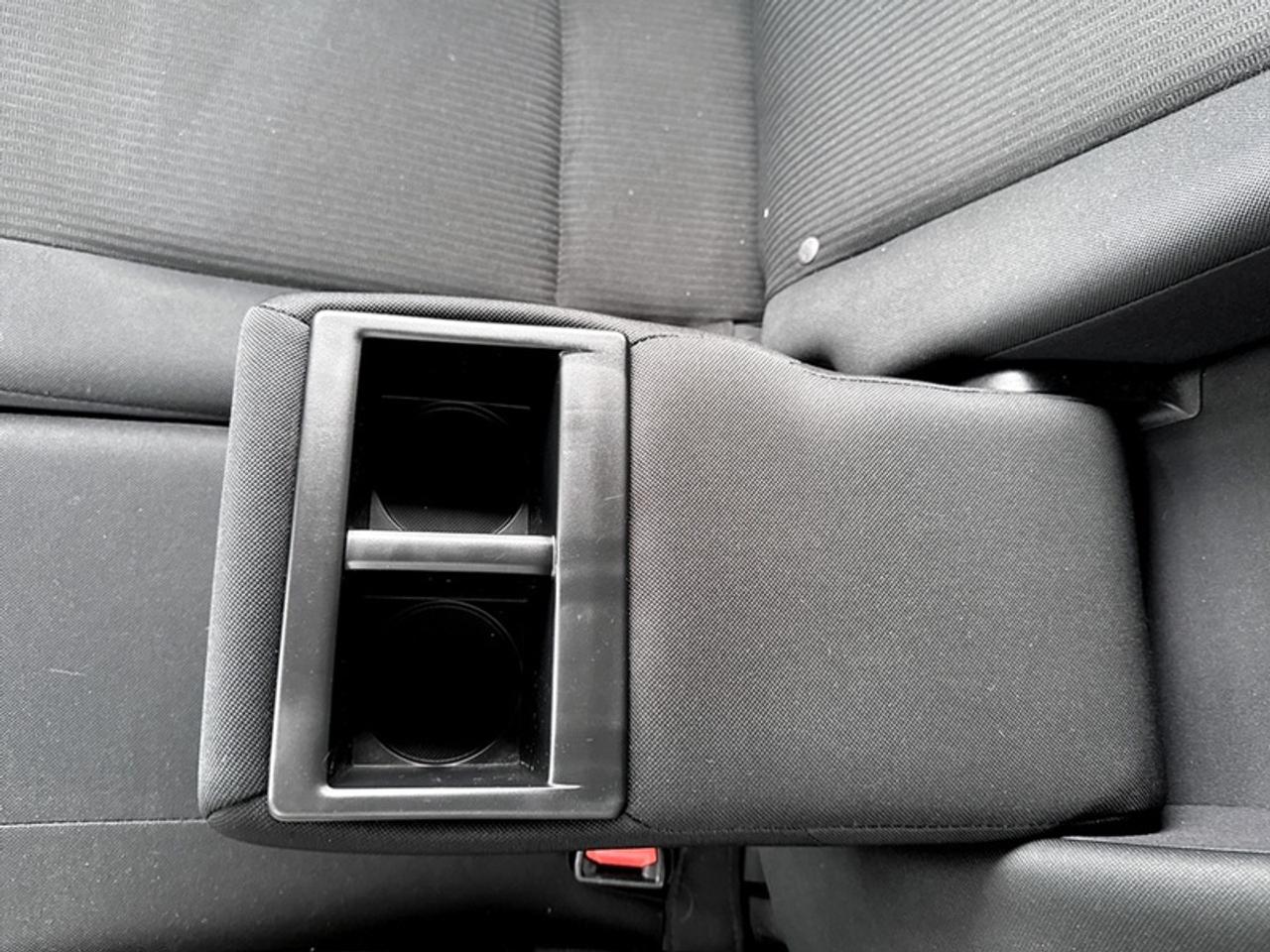 2018 Toyota RAV4 LE Photo