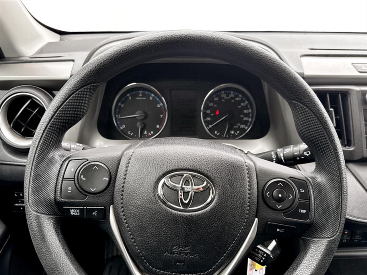 2018 Toyota RAV4 LE Photo