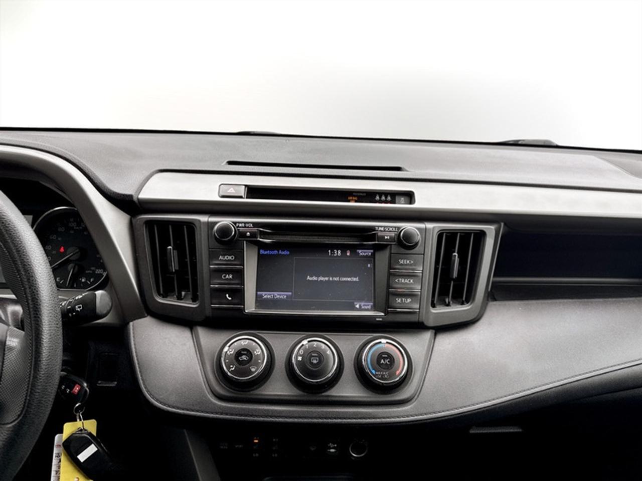 2018 Toyota RAV4 LE Photo