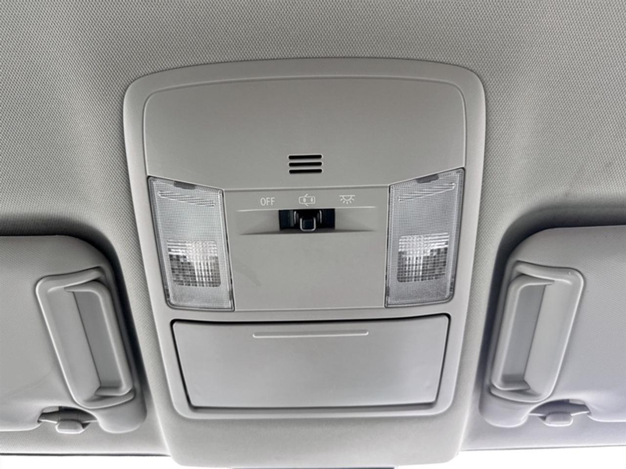 2018 Toyota RAV4 LE Photo