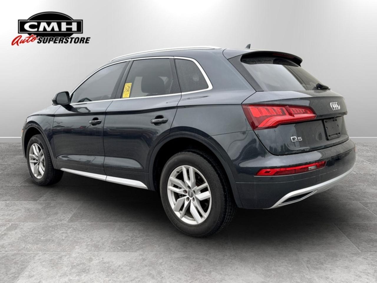 2020 Audi Q5 Komfort 45 TFSI quattro  **LOW MILEAGE** Photo