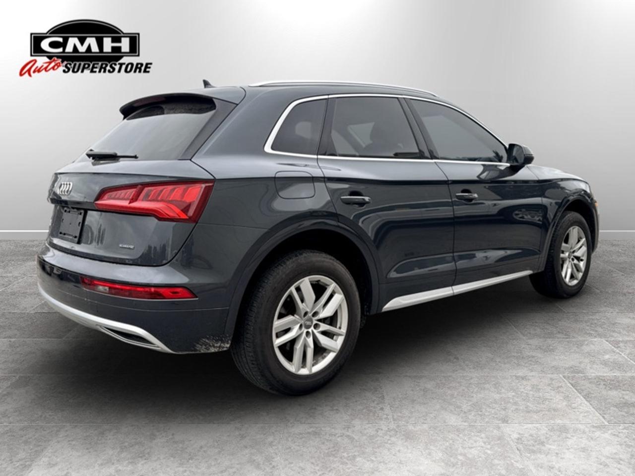 2020 Audi Q5 Komfort 45 TFSI quattro  **LOW MILEAGE** Photo