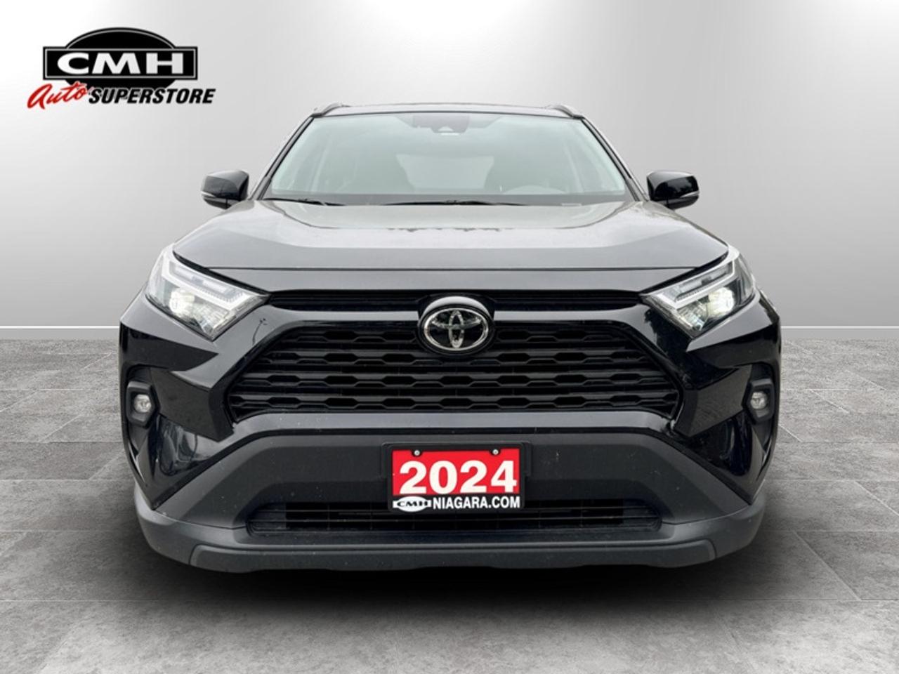 2024 Toyota RAV4 XLE  **CLEAN CARFAX** Photo