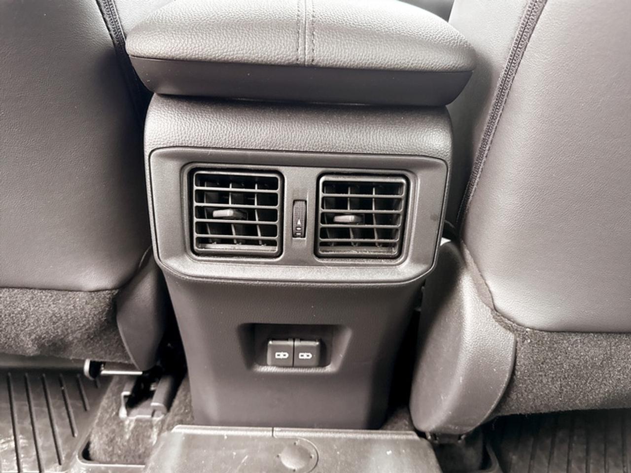 2024 Toyota RAV4 XLE  **CLEAN CARFAX** Photo