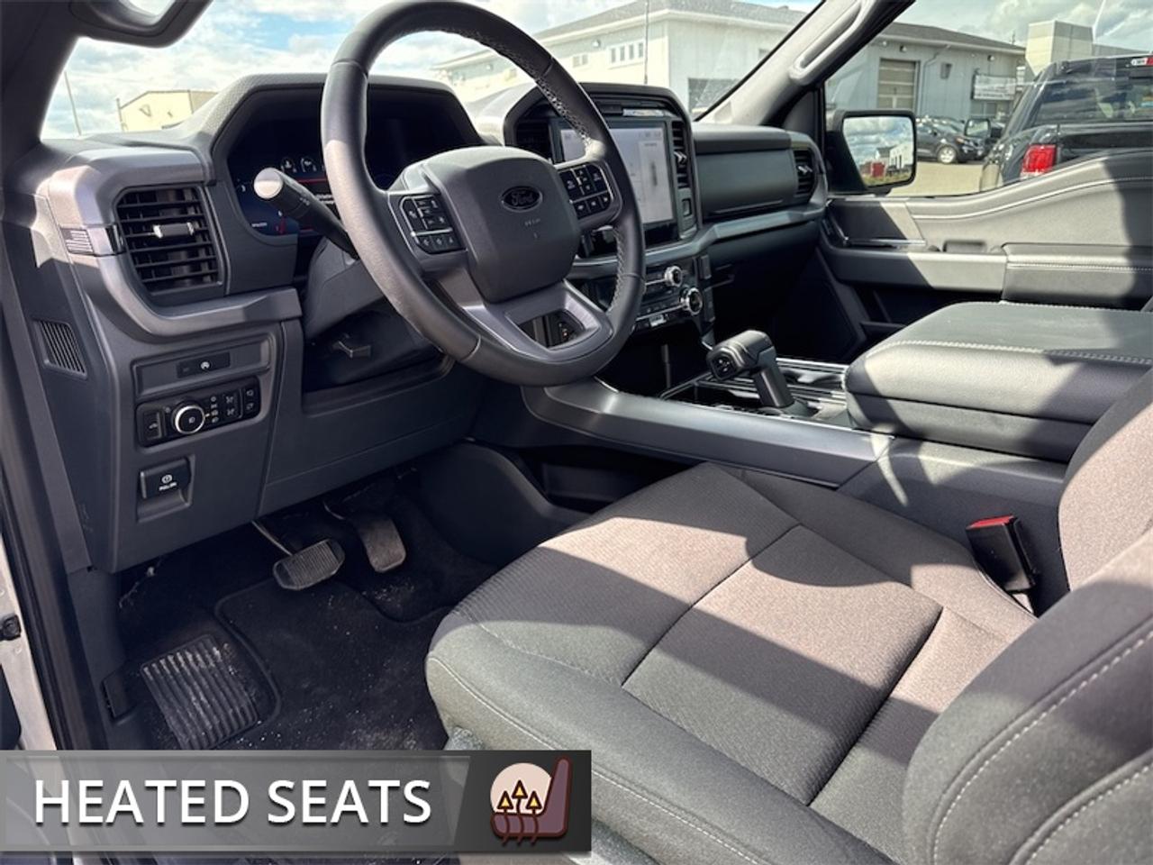 2025 Ford F-150 XLT  Navigation GPS Photo