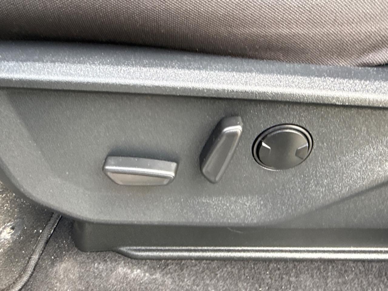 2025 Ford F-150 XLT  Navigation GPS Photo