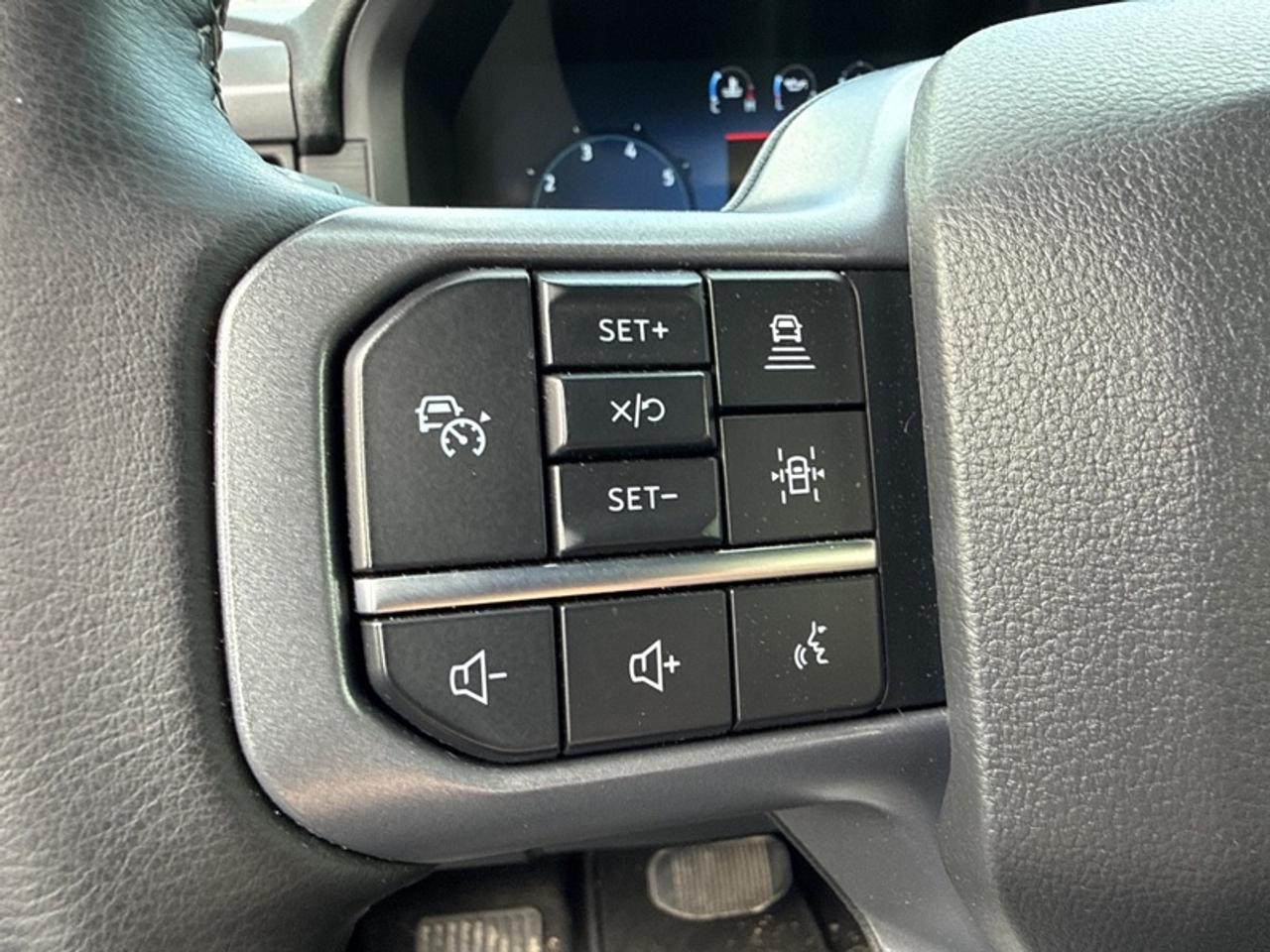 2025 Ford F-150 XLT  Navigation GPS Photo