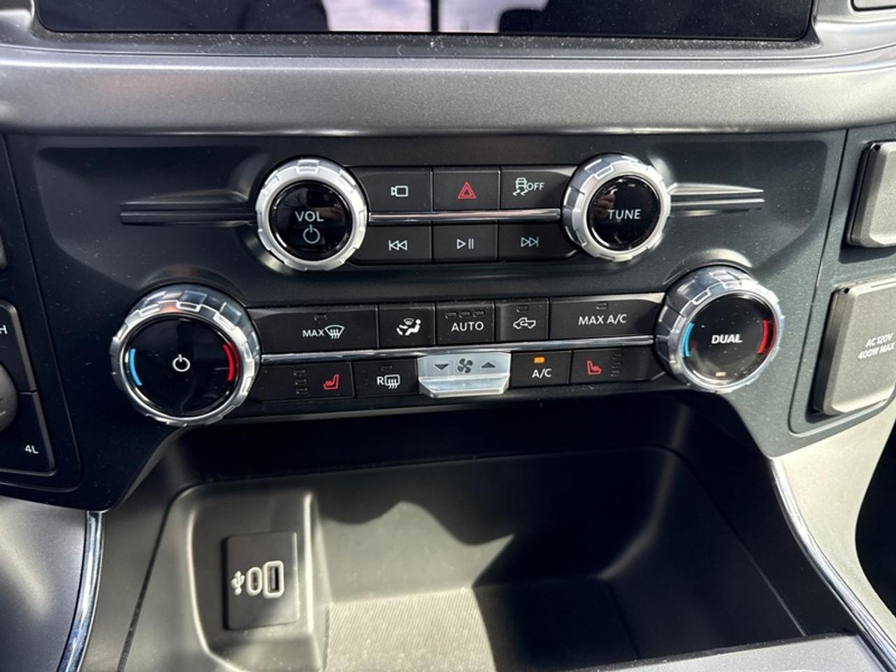 2025 Ford F-150 XLT  Navigation GPS Photo