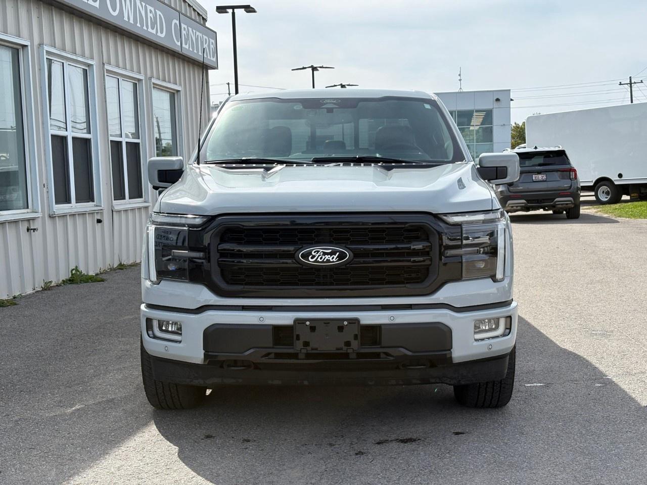 2024 Ford F-150 Lariat 4WD SuperCrew 5.5' Box Photo2