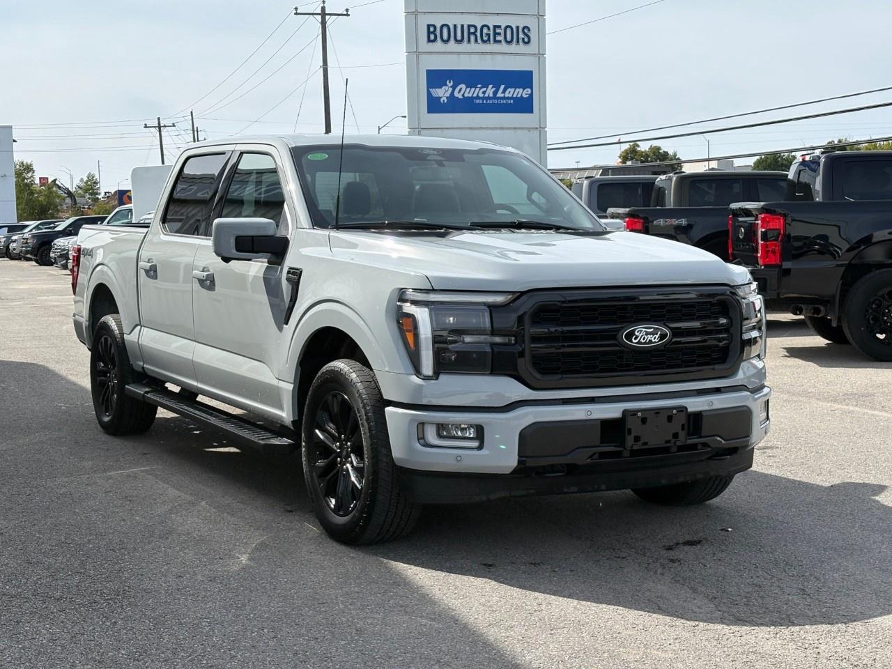 2024 Ford F-150 Lariat 4WD SuperCrew 5.5' Box Photo3