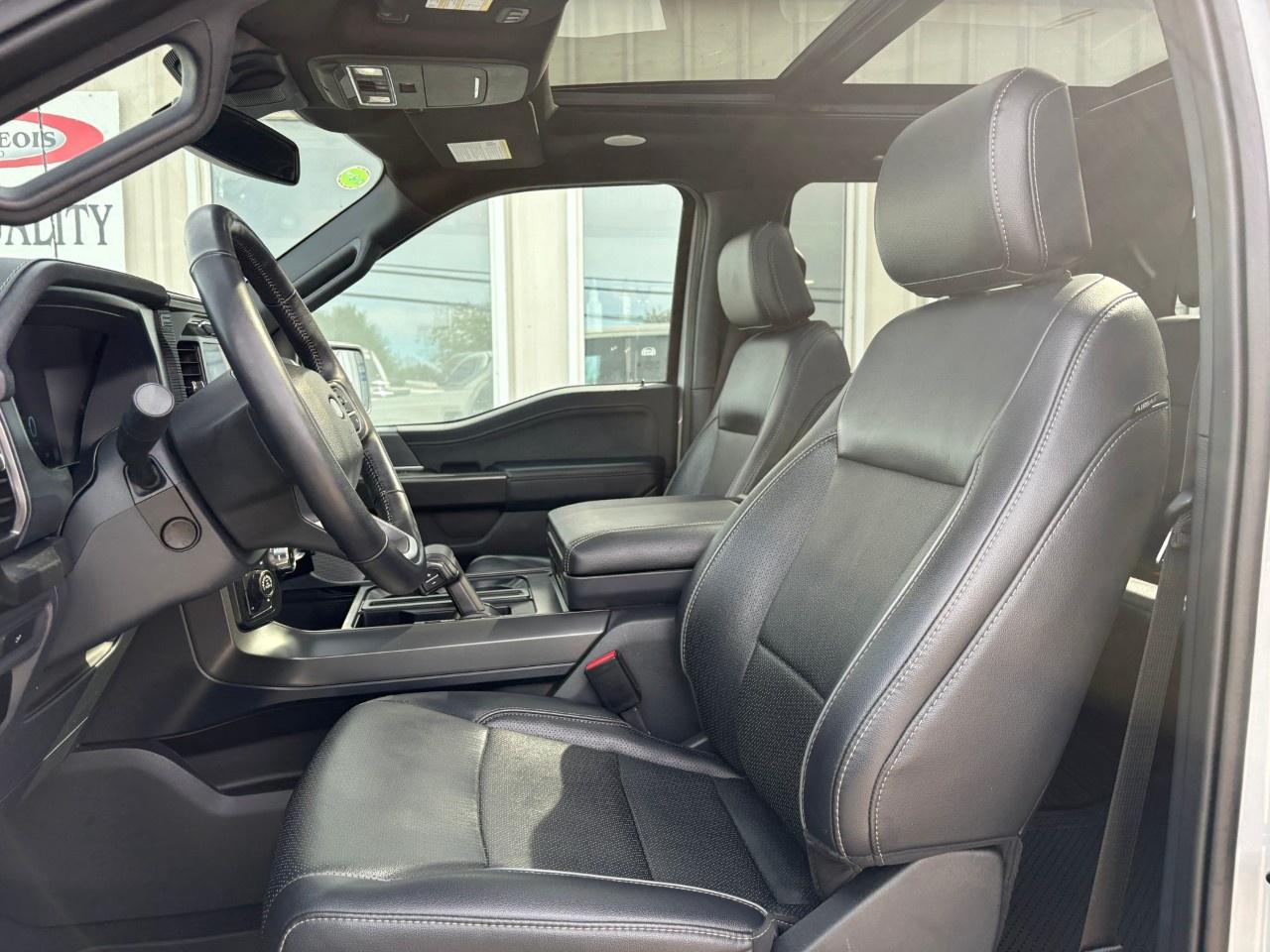 2024 Ford F-150 Lariat 4WD SuperCrew 5.5' Box Photo