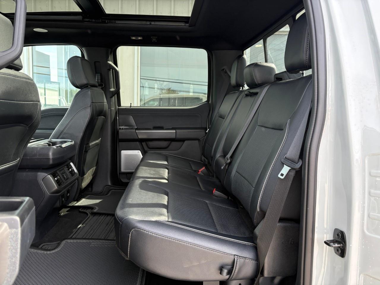 2024 Ford F-150 Lariat 4WD SuperCrew 5.5' Box Photo