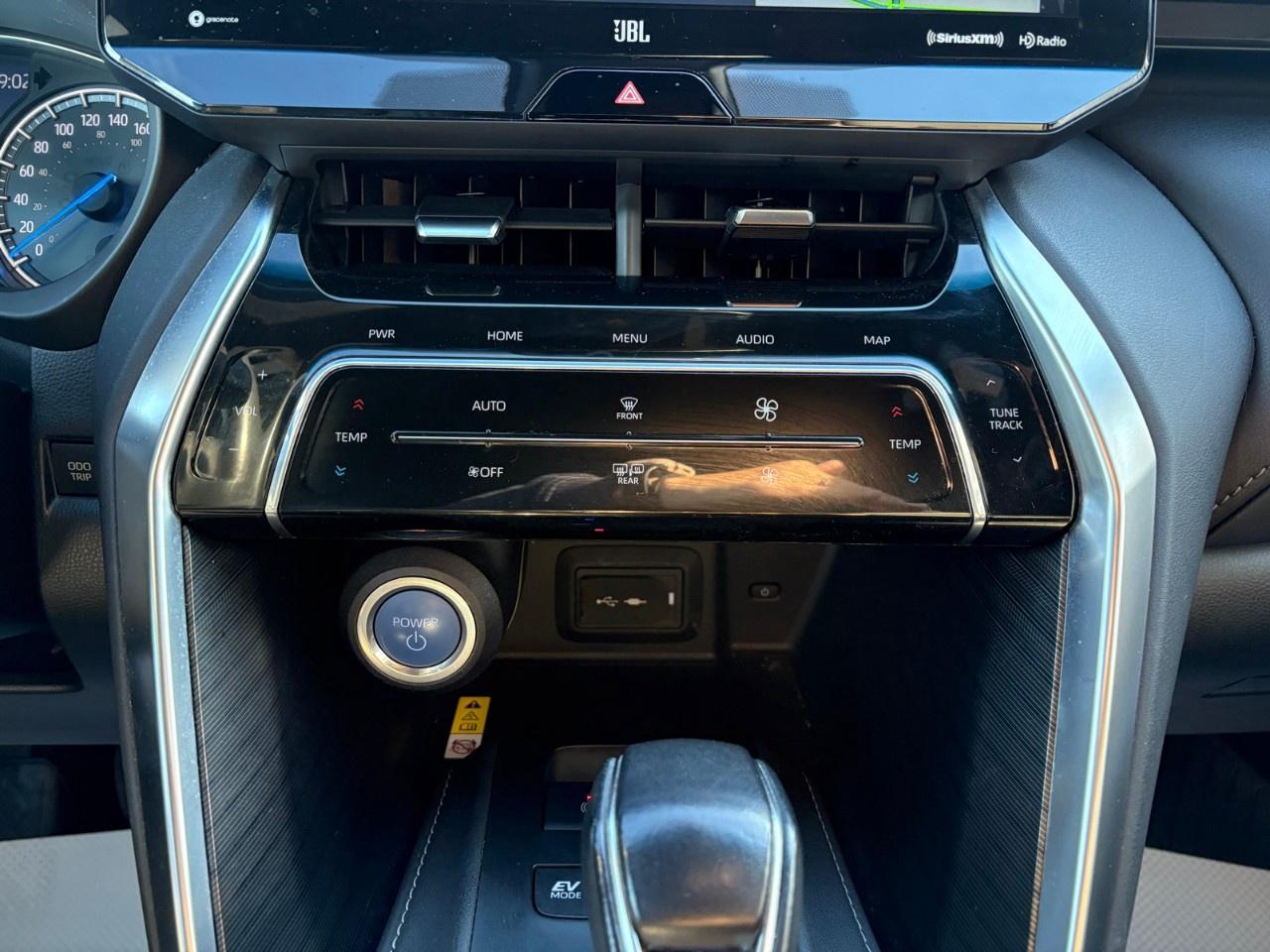 2022 Toyota Venza XLE AWD Photo