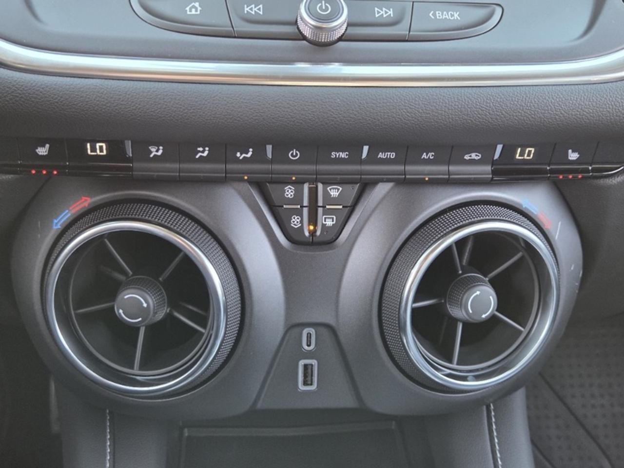 2026 Chevrolet Blazer LT  - Heated Seats -  Apple CarPlay Photo