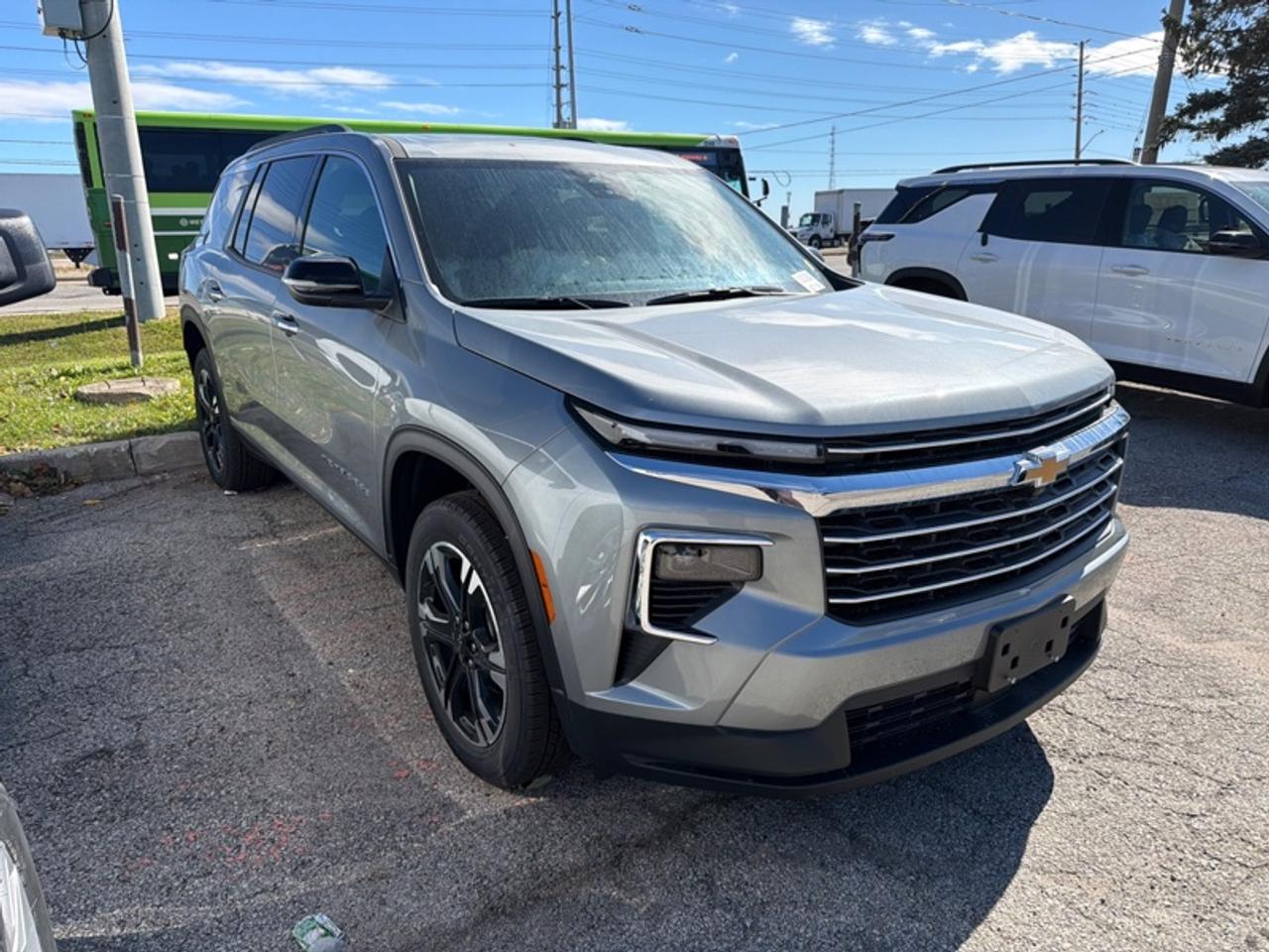 2027 Chevrolet Traverse LT Photo2