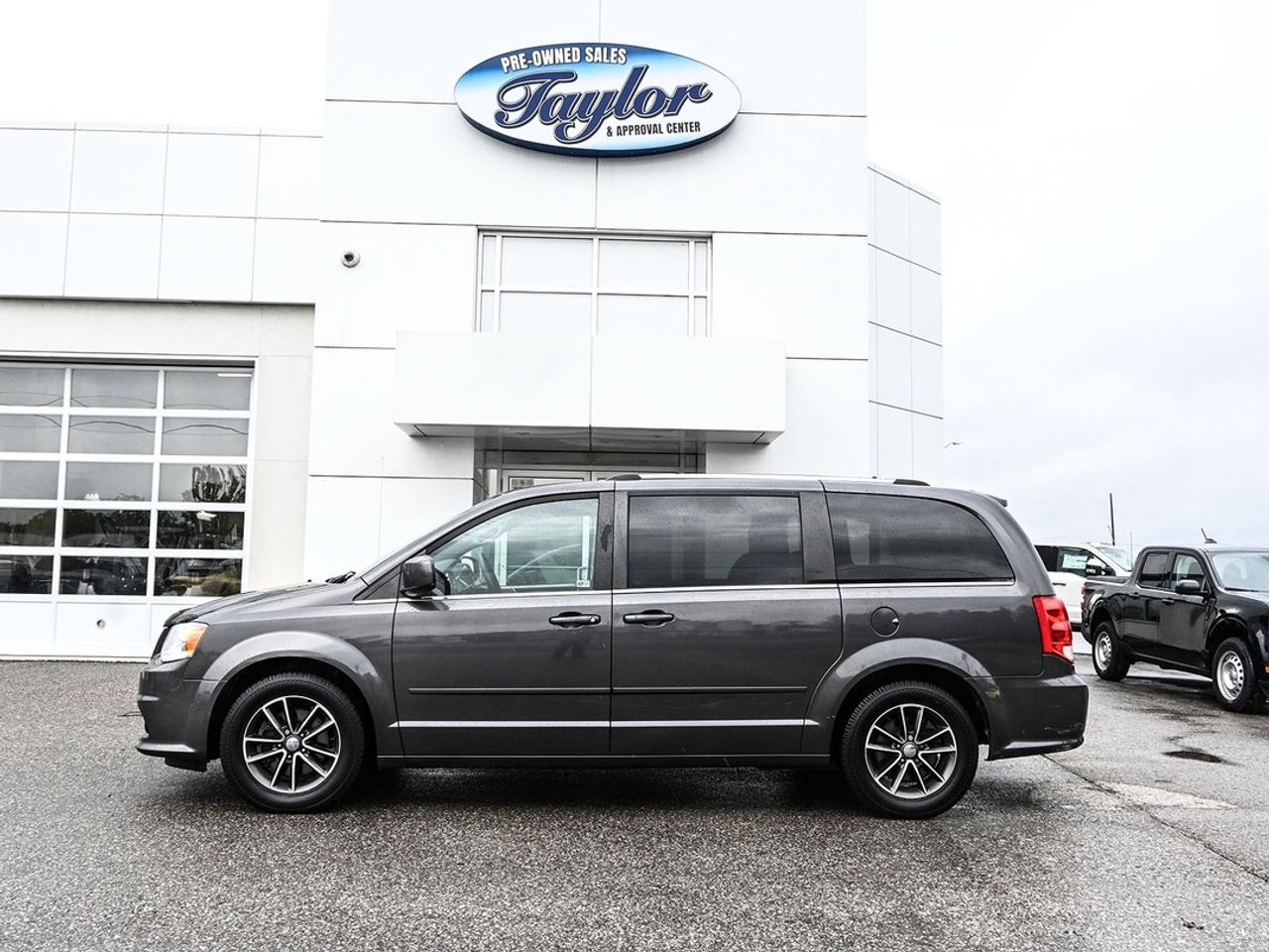 2017 Dodge Grand Caravan SXT Premium Plus Photo