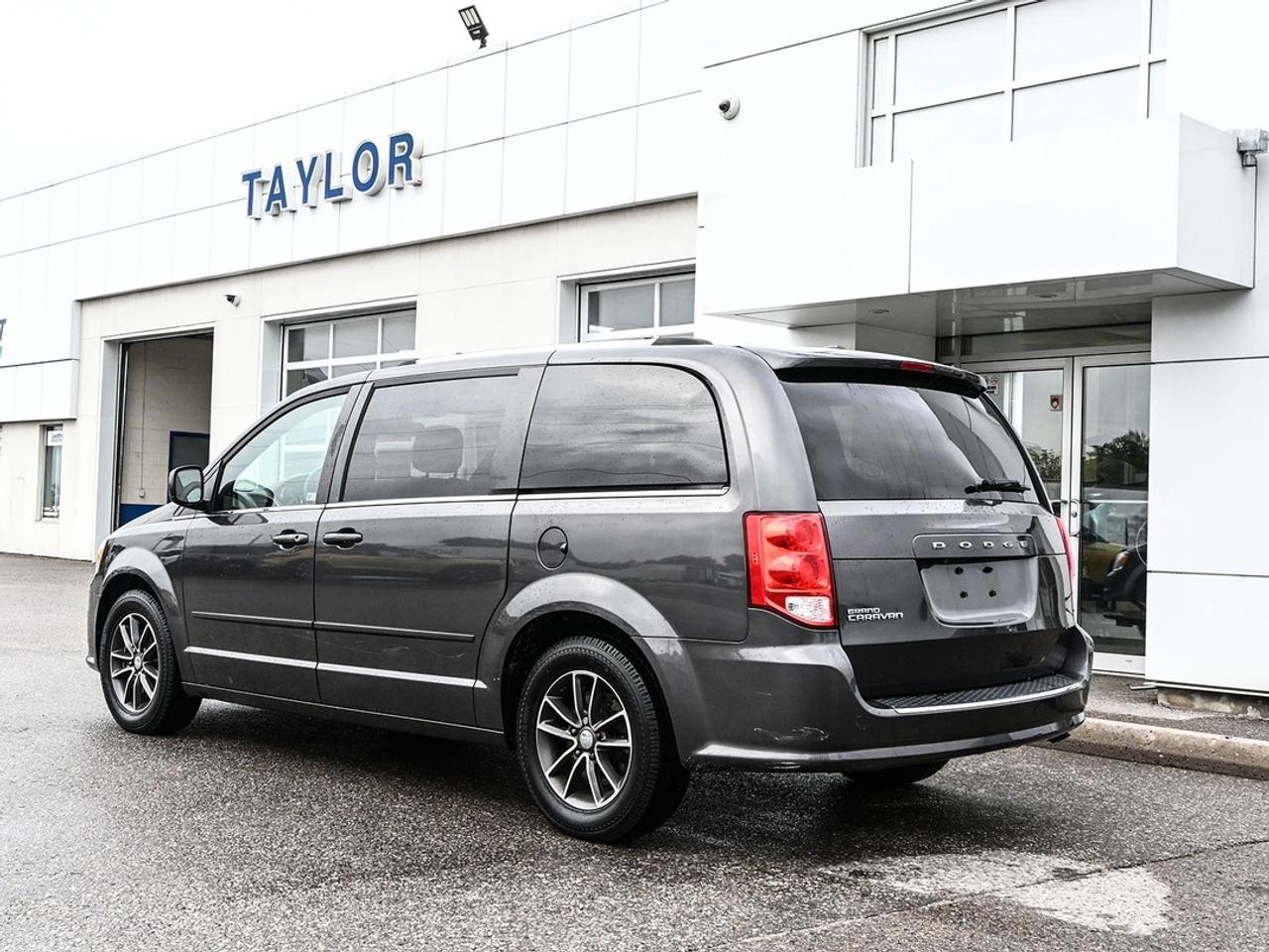 2017 Dodge Grand Caravan SXT Premium Plus Photo